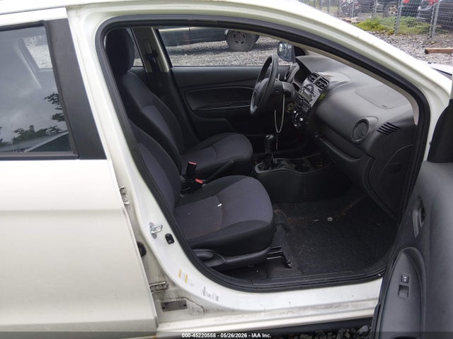 Mitsubishi Mirage Es
