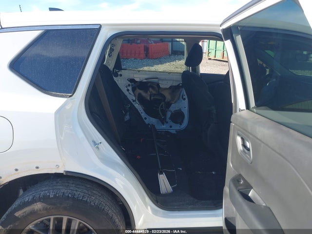Nissan Rogue S Intelligent Awd
