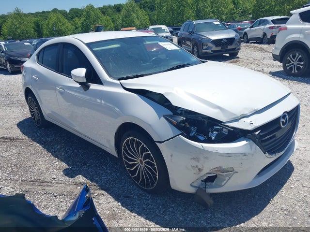 Salvage Mazda Mazda3 Image