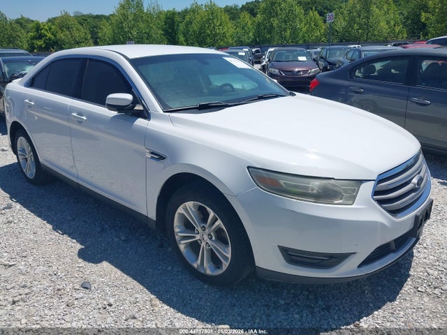Salvage Ford Taurus Image
