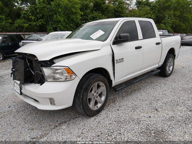Ram 1500 Express  4x4 5'7 Box