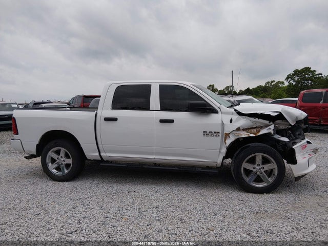 Ram 1500 Express  4x4 5'7 Box