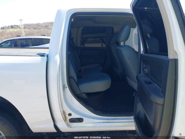 Ram 1500 Express  4x4 5'7 Box