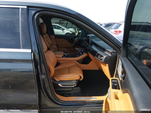 Lincoln Aviator Black Label