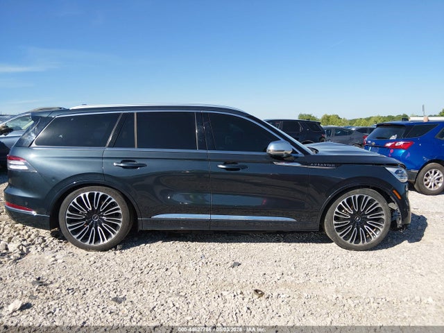 Lincoln Aviator Black Label