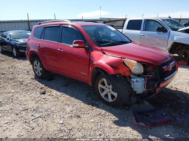 Salvage Toyota RAV4 Image