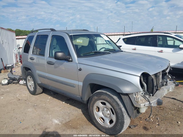 Salvage Jeep Liberty Image