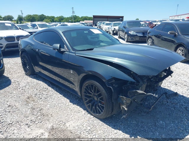 Salvage Ford Mustang Image