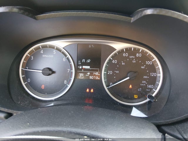 Nissan Versa 1.6 S