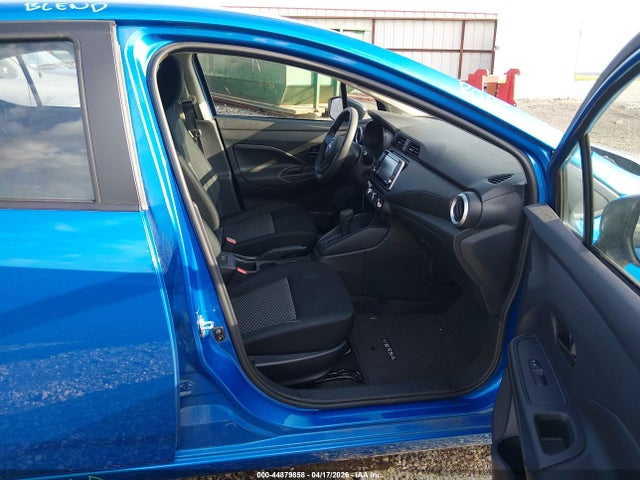 Nissan Versa 1.6 S