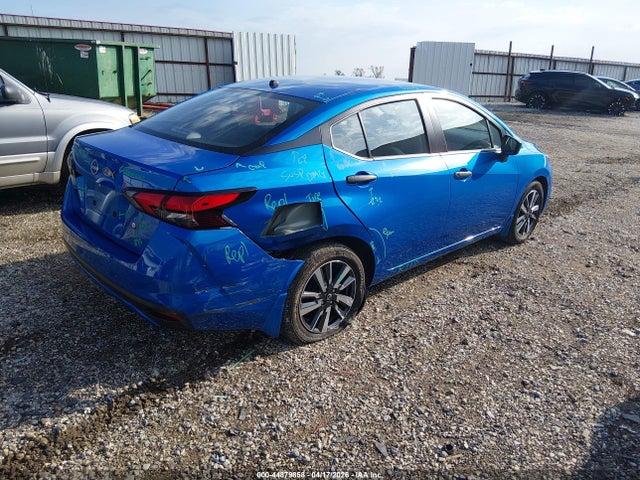 Nissan Versa 1.6 S