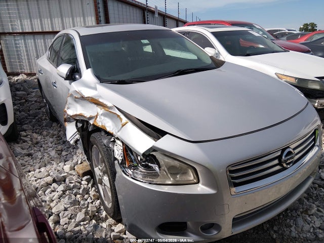 Salvage Nissan Maxima Image