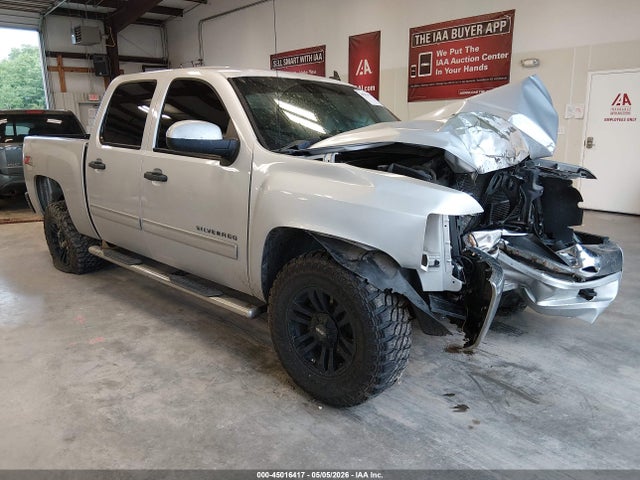 Salvage Chevrolet Silverado 1500 Image