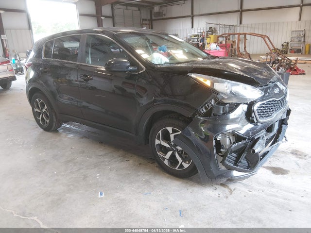 Salvage Kia Sportage Image