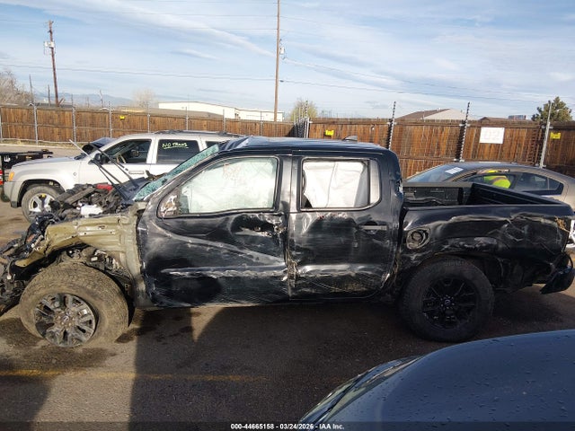Nissan Frontier Sv 4x4