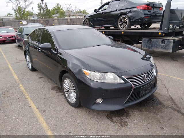 Salvage Lexus Es Image