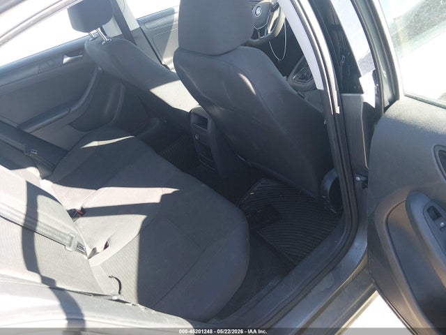 Volkswagen Jetta 2.0l S
