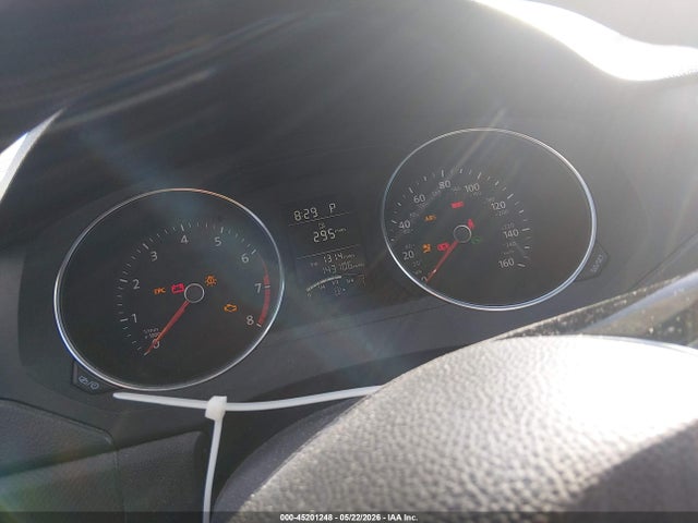 Volkswagen Jetta 2.0l S