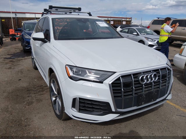Salvage Audi Q7 Image