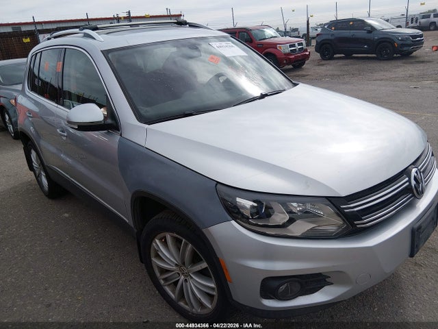 Salvage Volkswagen Tiguan Image