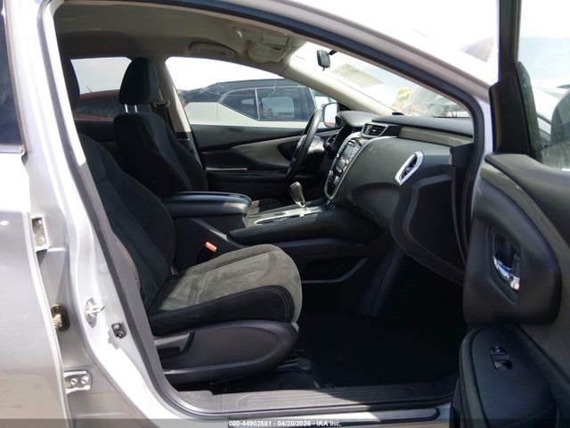 Nissan Murano S
