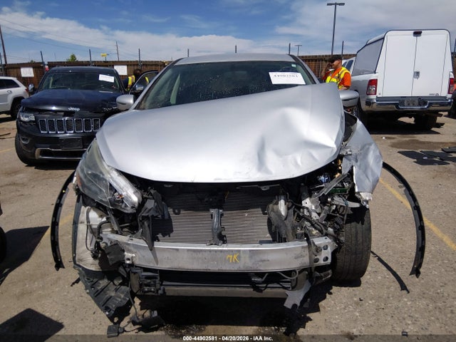 Nissan Murano S
