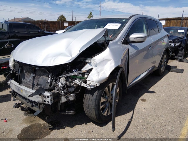 Nissan Murano S