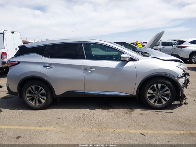Nissan Murano S