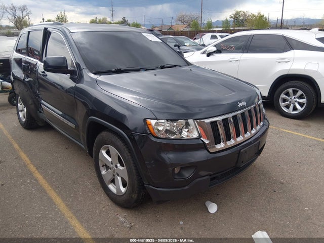 Salvage Jeep Grand Cherokee Image