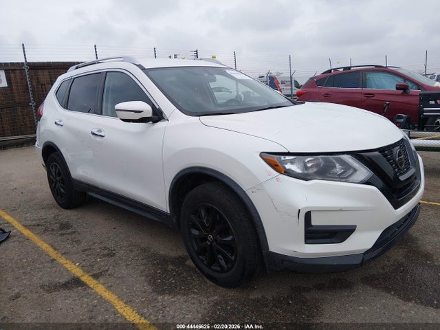 Salvage Nissan Rogue Image
