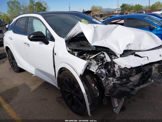 Salvage Lexus RX Image