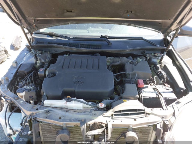 Toyota Camry Xle V6