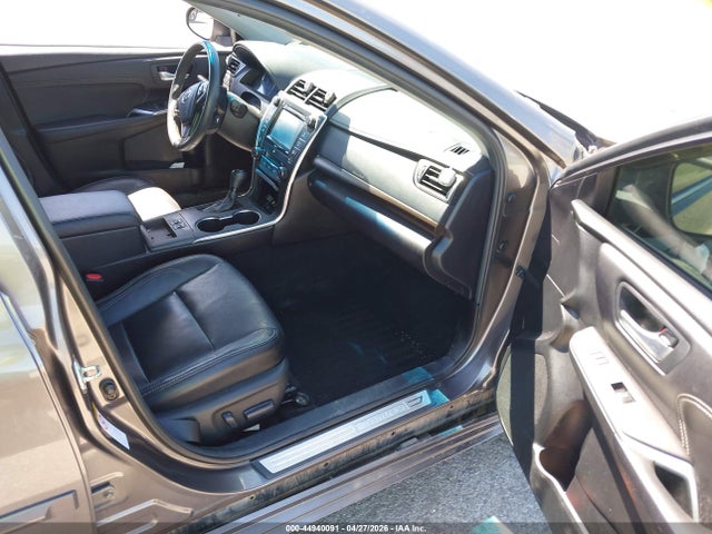 Toyota Camry Xle V6