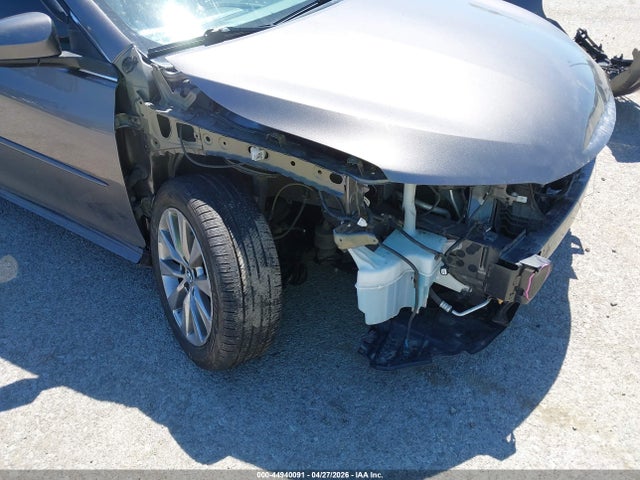 Toyota Camry Xle V6