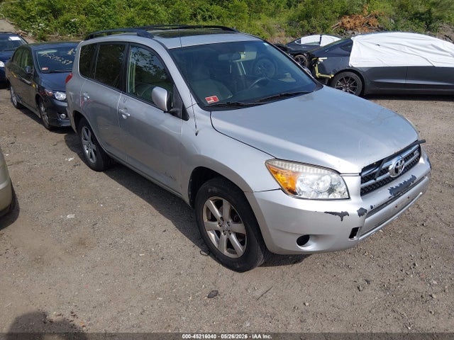 Salvage Toyota RAV4 Image