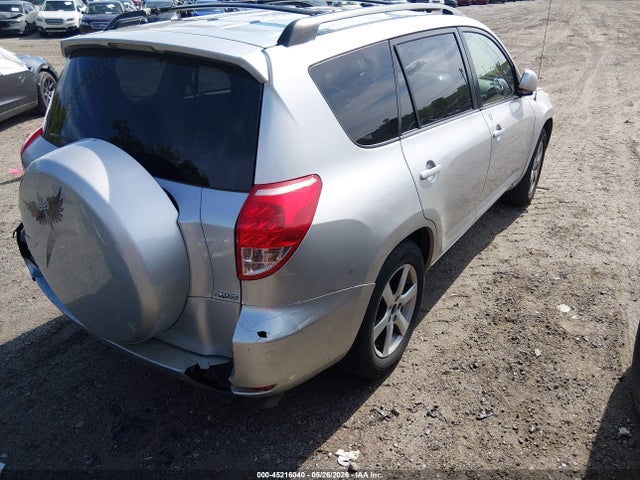 Toyota RAV4 Limited V6