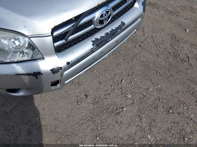 Toyota RAV4 Limited V6