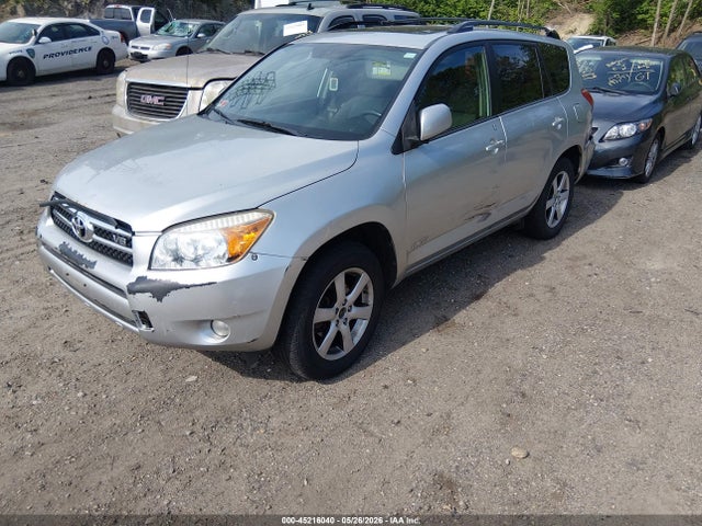 Toyota RAV4 Limited V6