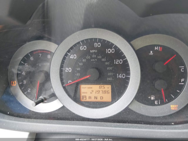 Toyota RAV4 Limited V6