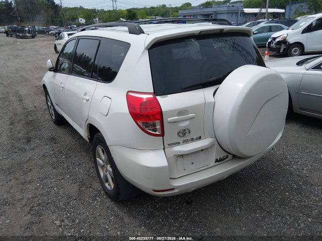 Toyota RAV4 Limited V6