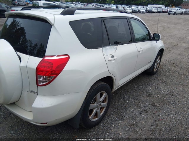 Toyota RAV4 Limited V6