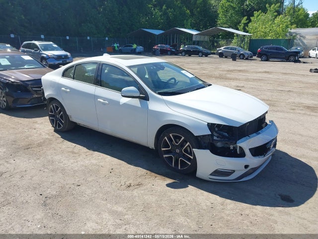 Salvage Volvo S60 Image