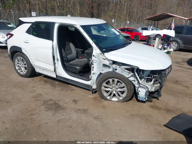 Salvage Chevrolet Trailblazer Image