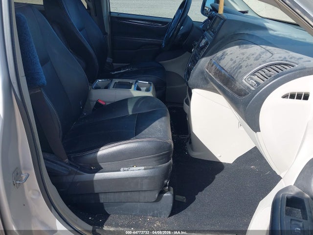 Chrysler Town & Country Touring