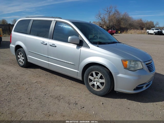 Salvage Chrysler Town & Country Image