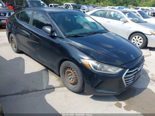 Salvage Hyundai ELANTRA Image