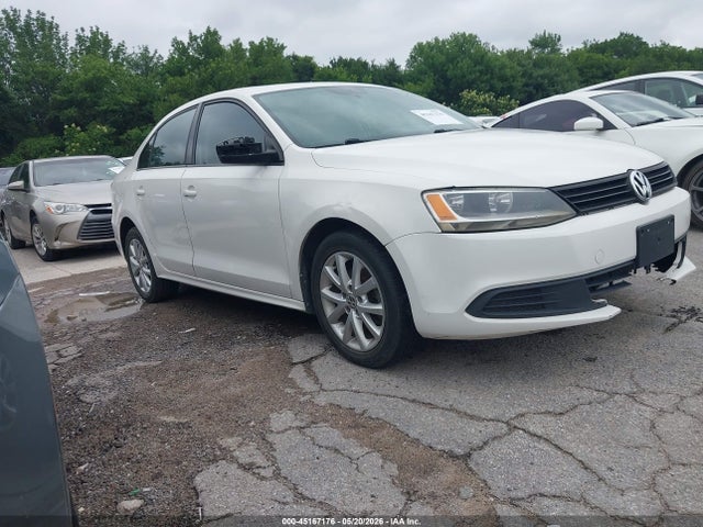Salvage Volkswagen Jetta Image