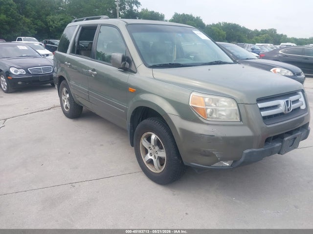 Salvage Honda Pilot Image