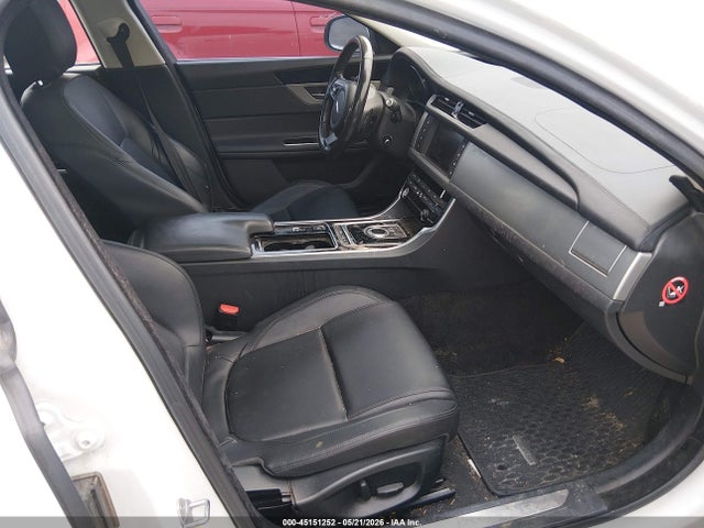 Jaguar XF 35t Premium