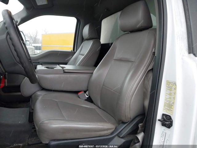 Ford F-450 Xl